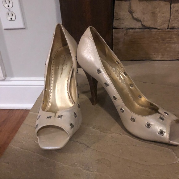 Brand New Jessica Simpson Pumps - Picture 2 of 4
